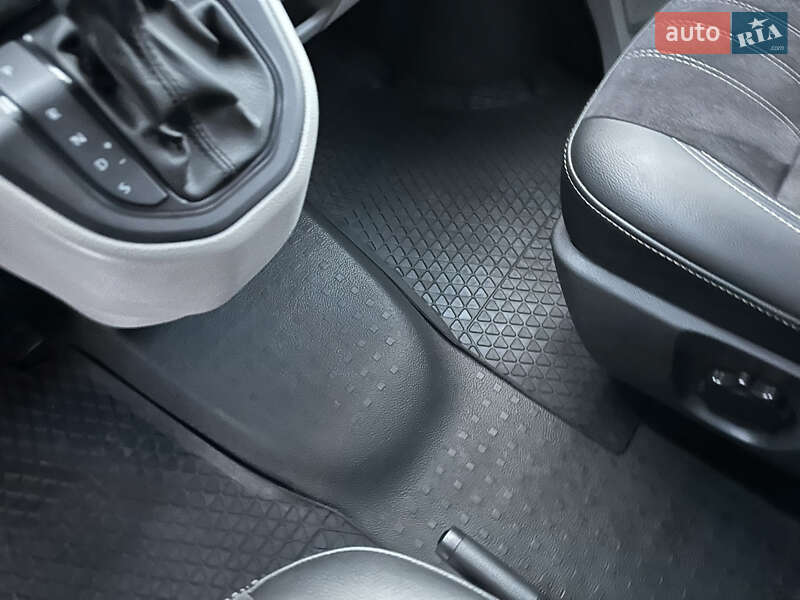 Мінівен Volkswagen Transporter 2015 в Києві