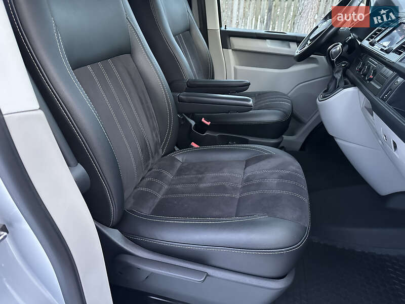 Мінівен Volkswagen Transporter 2015 в Києві