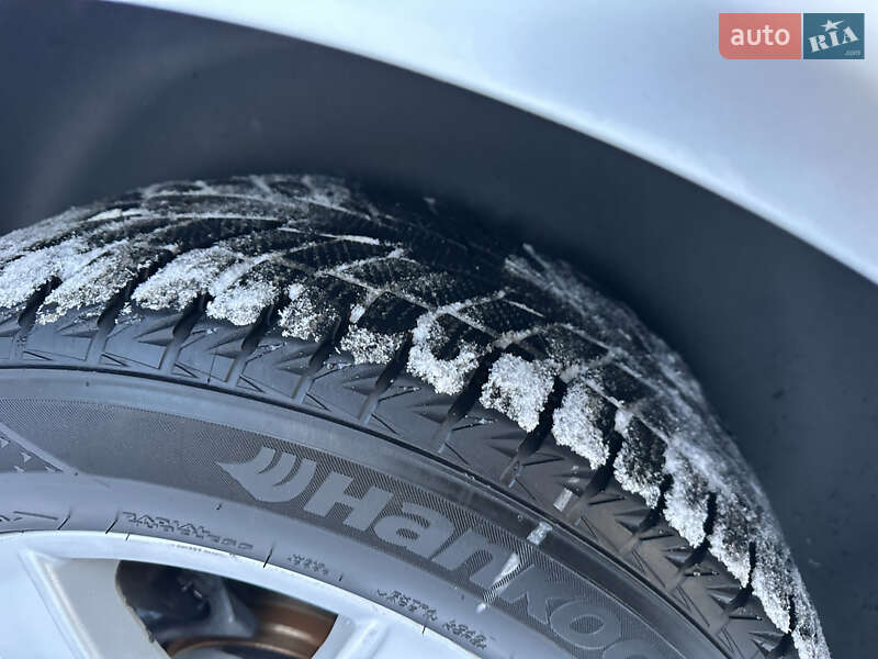 Мінівен Volkswagen Transporter 2015 в Києві