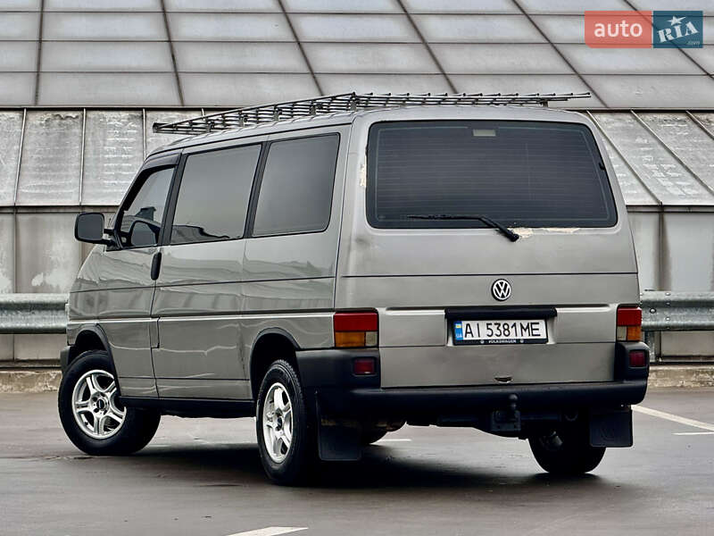 Грузопассажирский фургон Volkswagen Transporter 2000 в Киеве