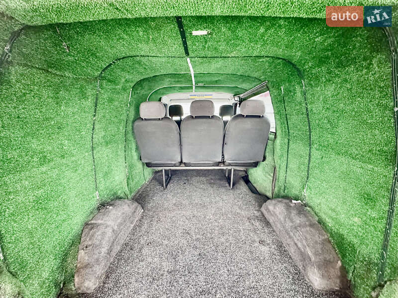Грузопассажирский фургон Volkswagen Transporter 2000 в Киеве