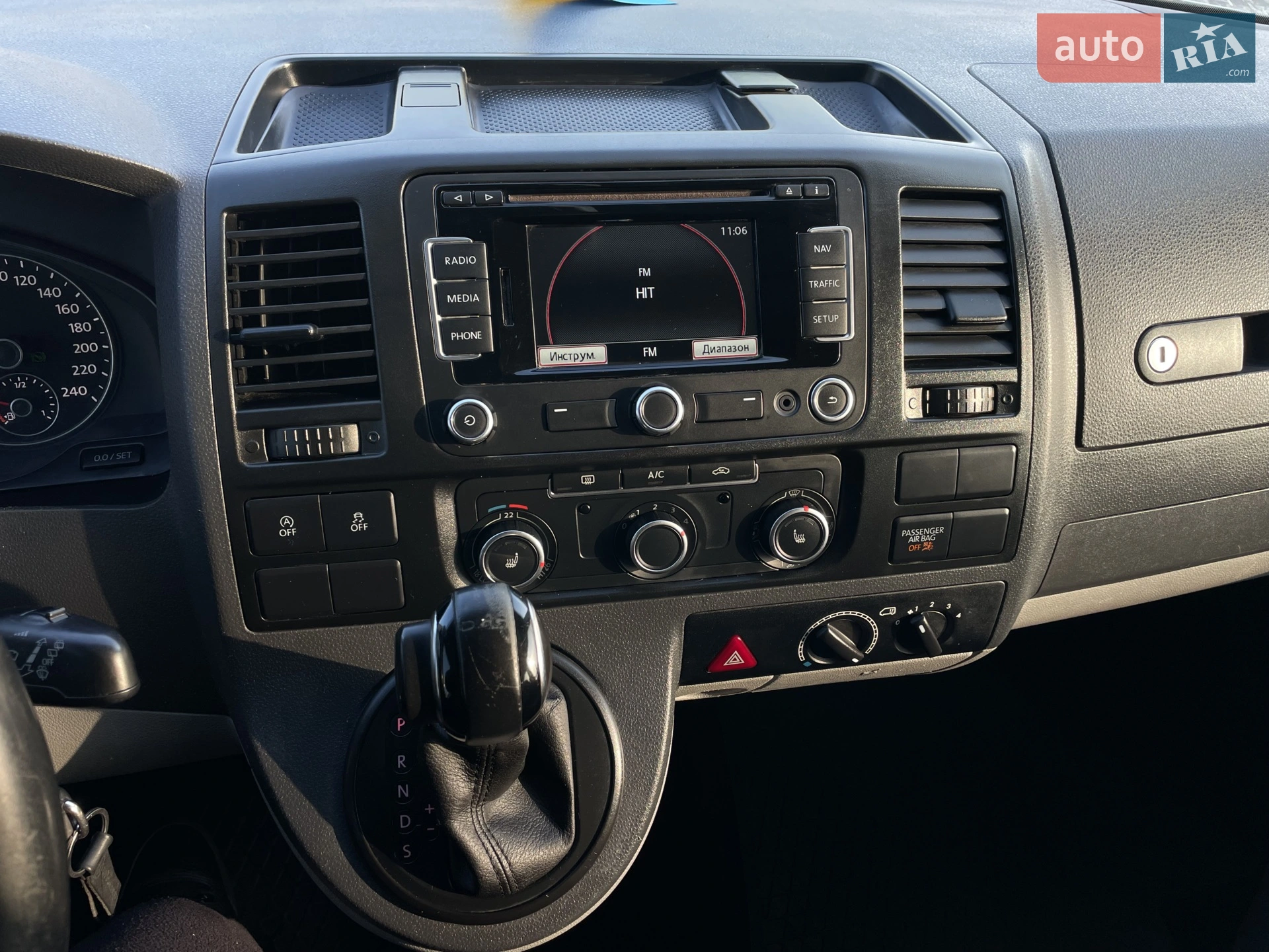 2015 Volkswagen Transporter - мініатюра 32