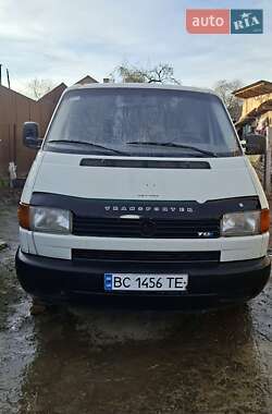 Грузовой фургон Volkswagen Transporter 1999 в Львове