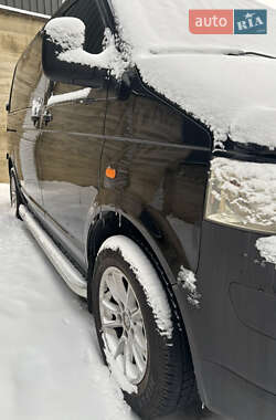 Минивэн Volkswagen Transporter 2004 в Стрые