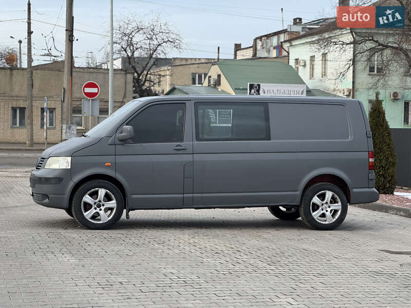 Грузопассажирский фургон Volkswagen Transporter 2006 в Одессе