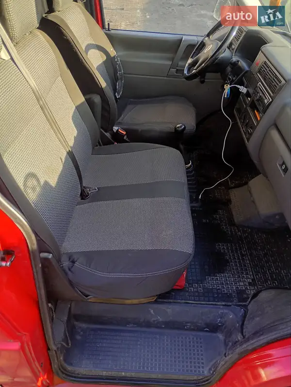 Volkswagen Transporter 2000 VIN WV1ZZZ70ZYH065109 фото оголошення 20 з 53