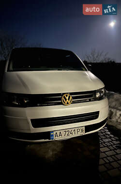 Грузовой фургон Volkswagen Transporter 2013 в Киеве