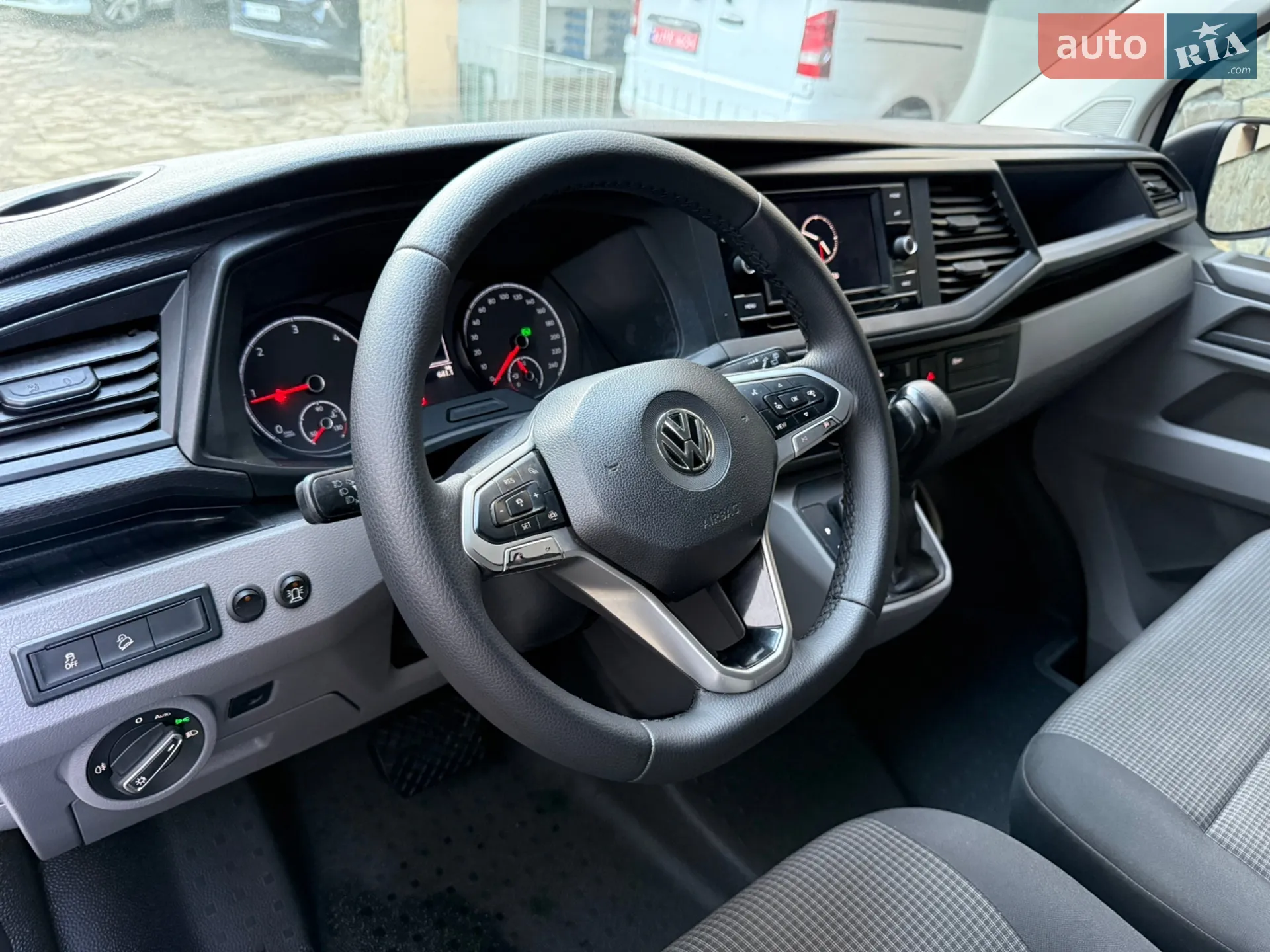 2019 Volkswagen Transporter - мініатюра 17