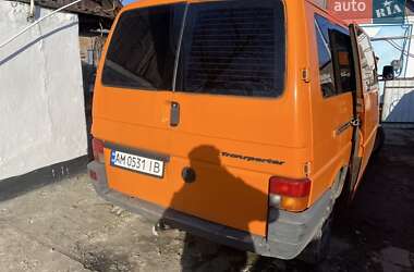 Минивэн Volkswagen Transporter 1993 в Чуднове