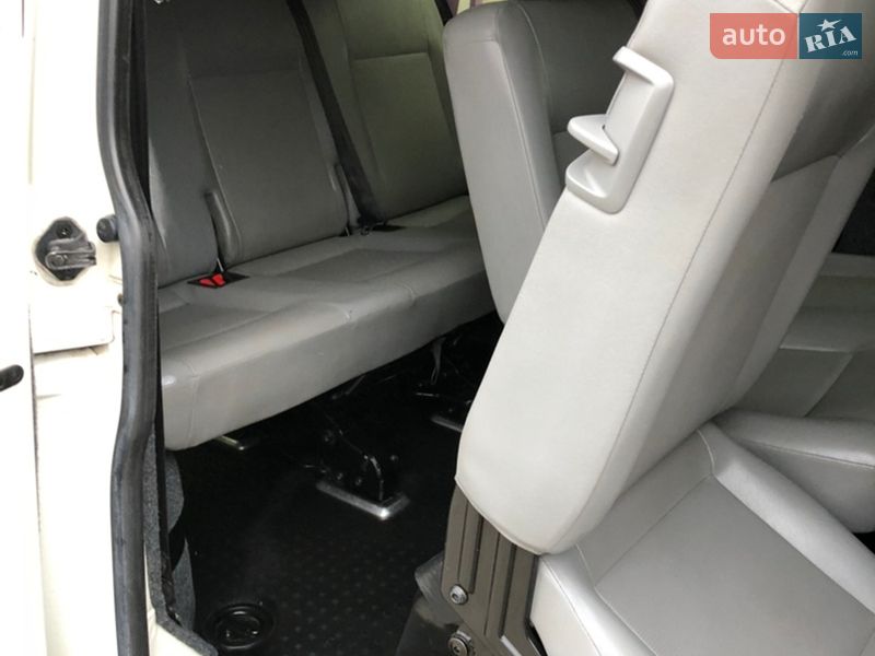 Мінівен Volkswagen Transporter 2006 в Чернівцях