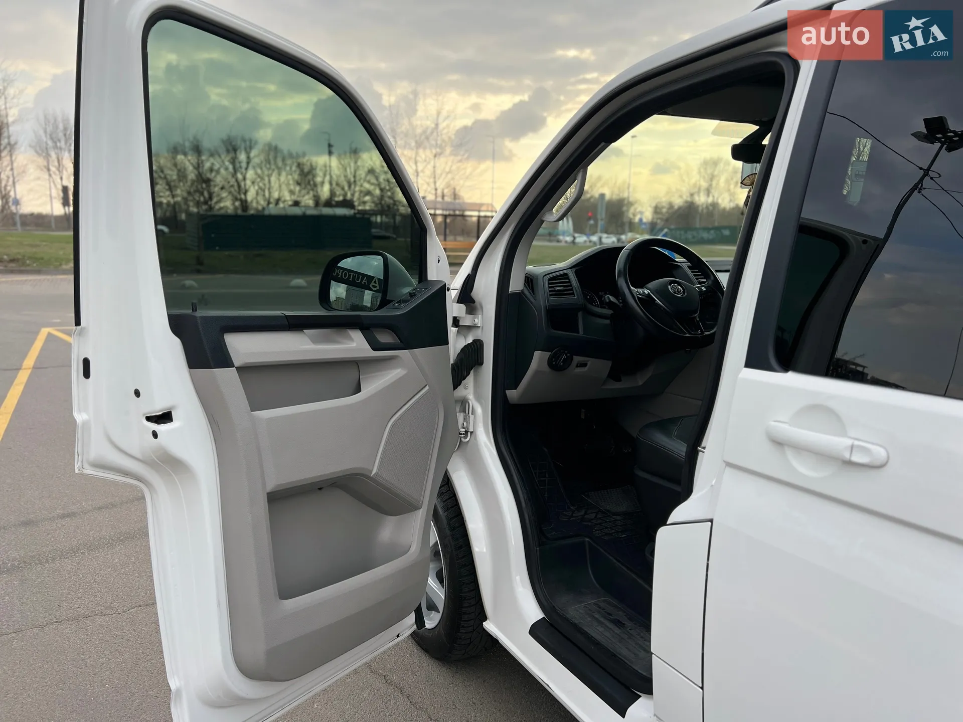 2017 Volkswagen Transporter - мініатюра 13