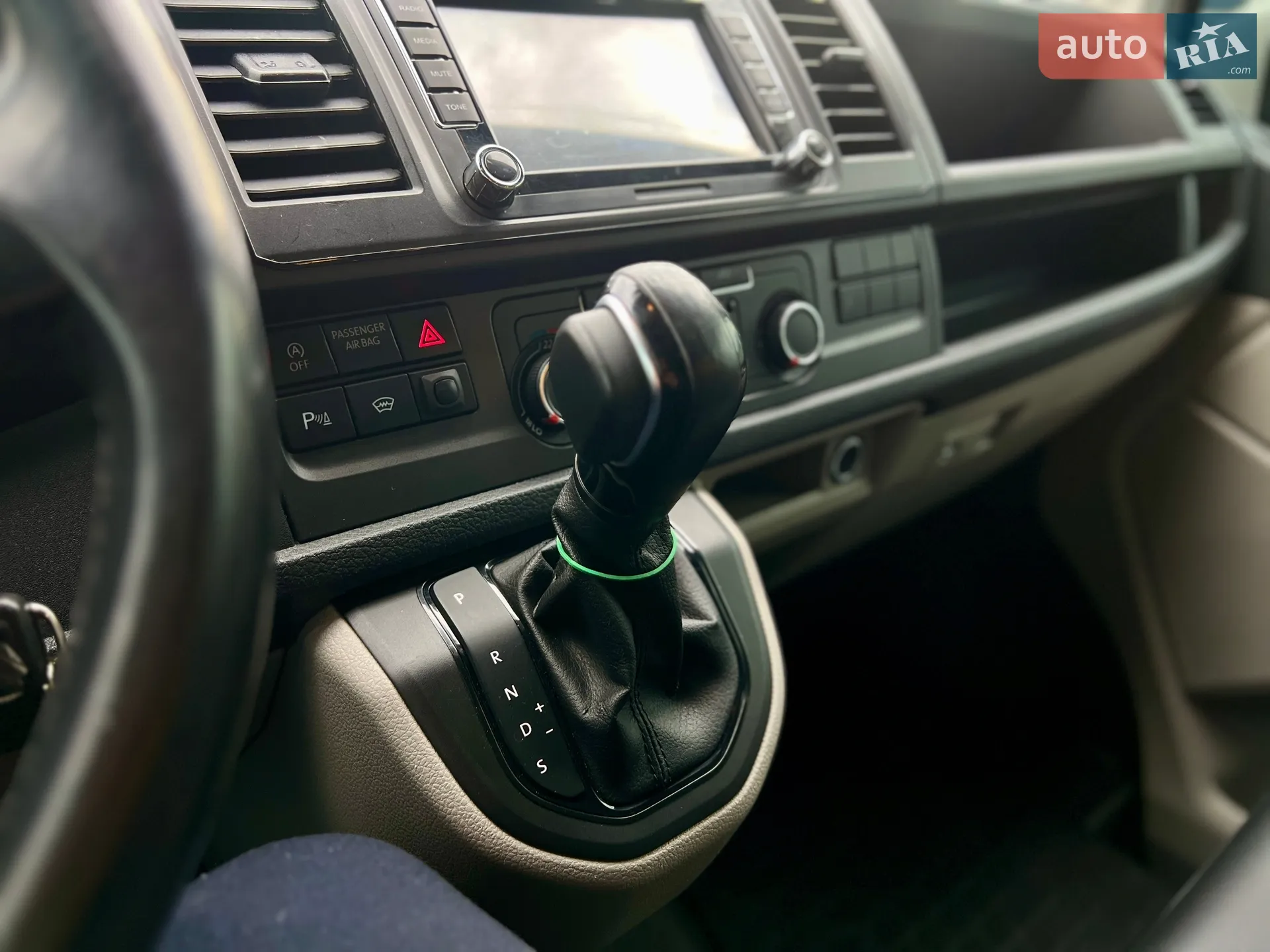 2017 Volkswagen Transporter - мініатюра 33