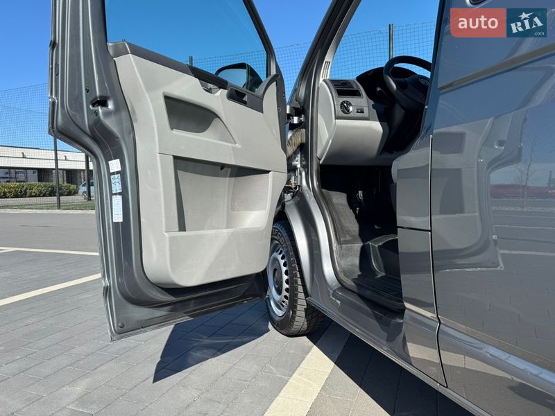 Минивэн Volkswagen Transporter 2015 в Мукачево