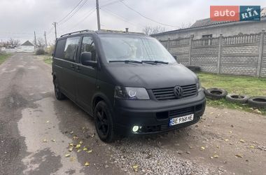 Грузопассажирский фургон Volkswagen Transporter 2005 в Николаеве
