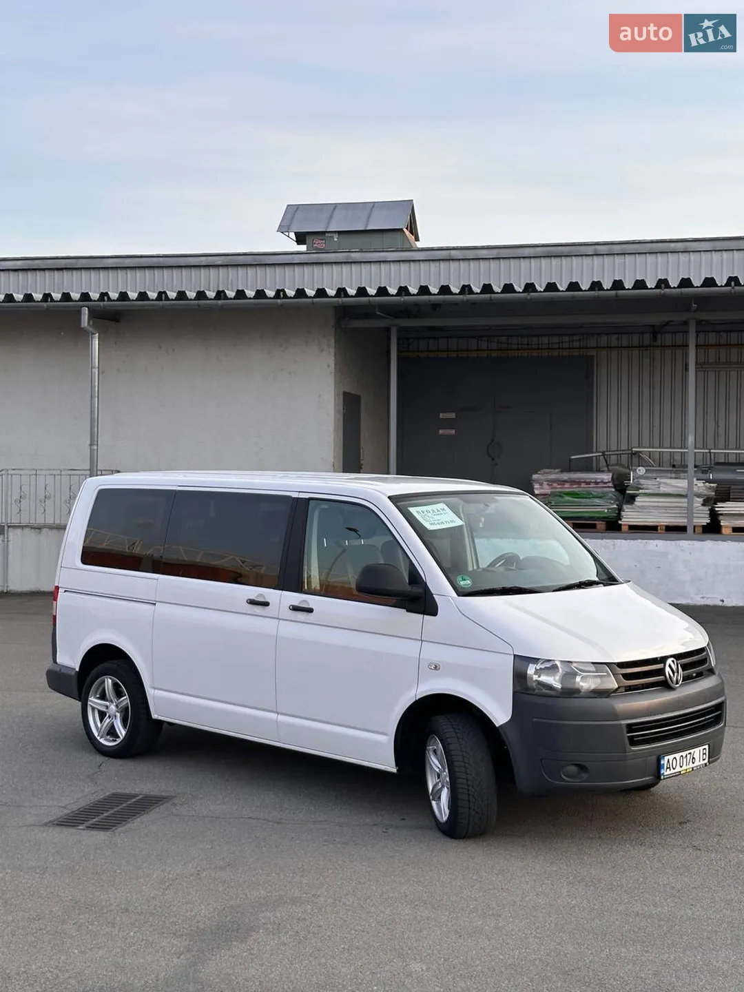 2010 Volkswagen Transporter - мініатюра 3