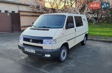 Вантажопасажирський фургон Volkswagen Transporter 2001 в Києві