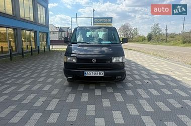 Вантажопасажирський фургон Volkswagen Transporter 2002 в Тячеві