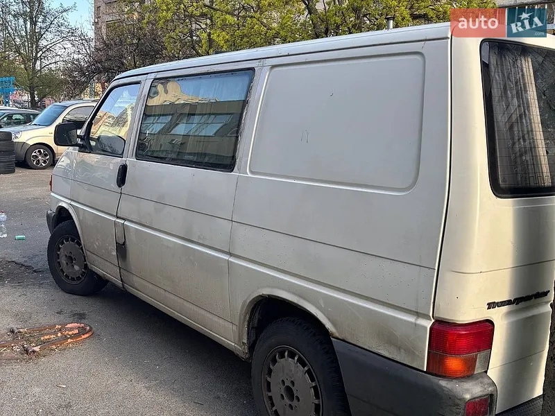 Volkswagen Transporter 2000 VIN WV1ZZZ70ZYH128313 фото оголошення 2 з 46