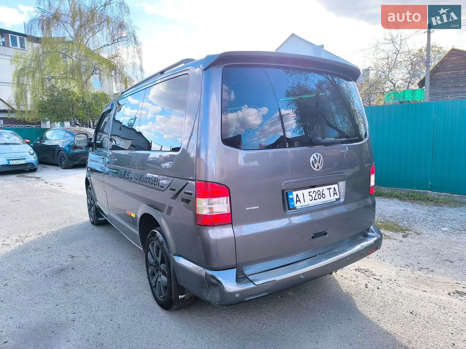2010 Volkswagen Transporter - мініатюра 11