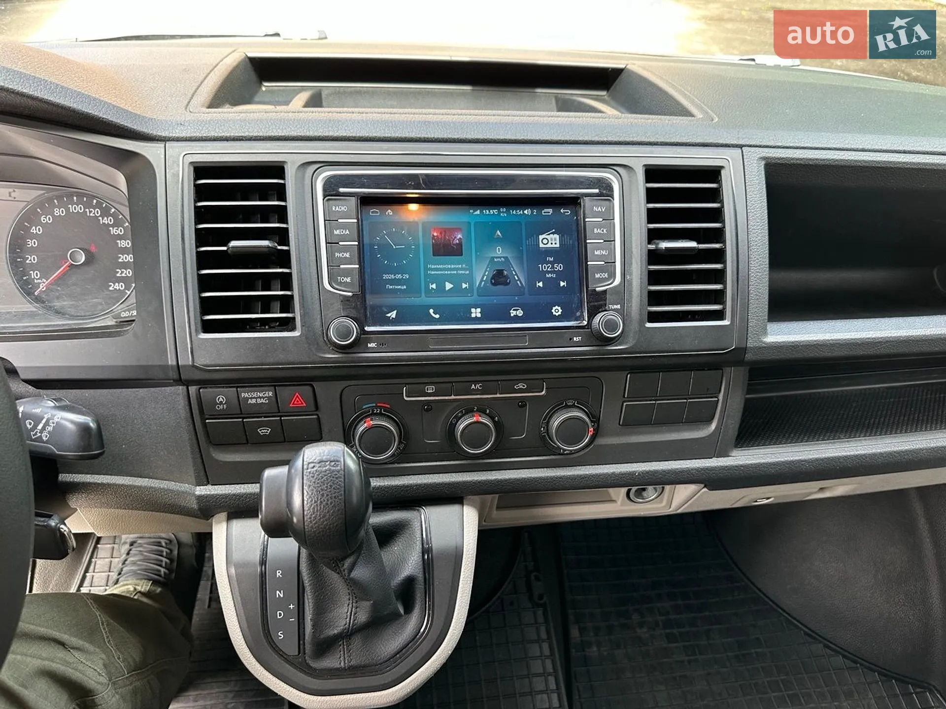2017 Volkswagen Transporter - мініатюра 24