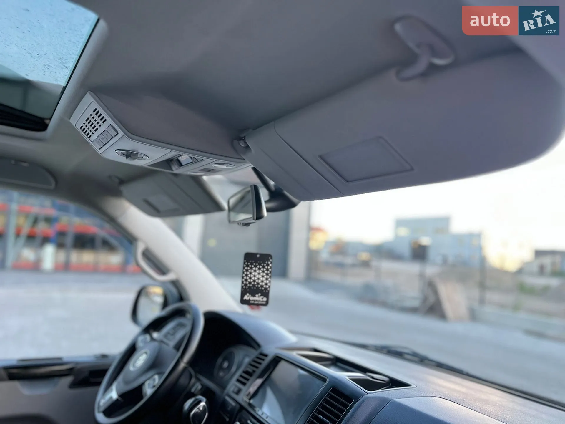 2011 Volkswagen Transporter - мініатюра 43