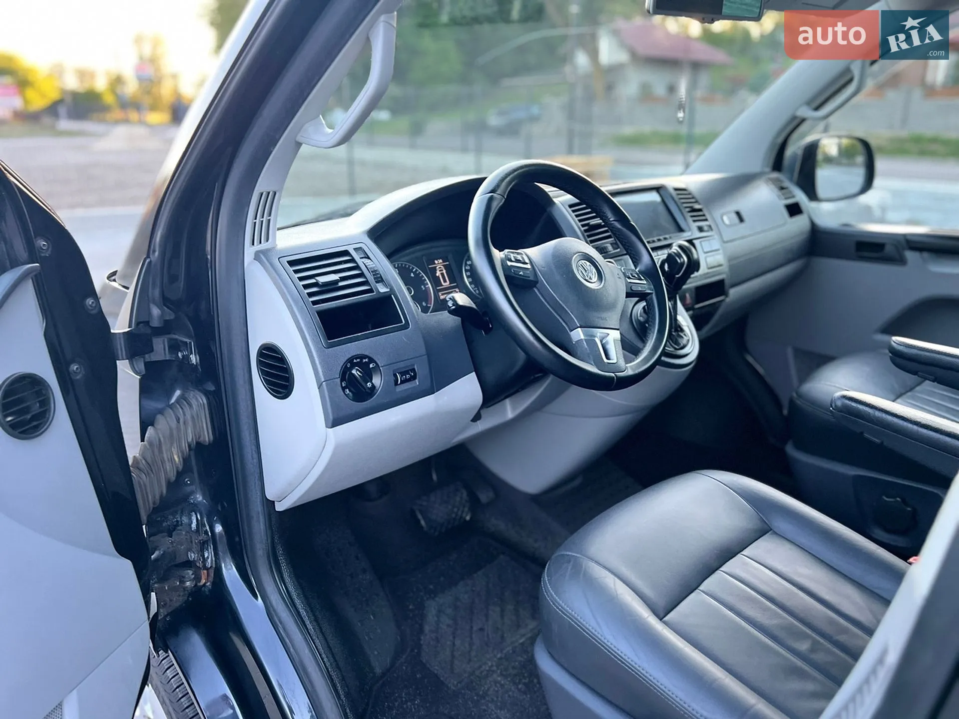 2011 Volkswagen Transporter - мініатюра 52