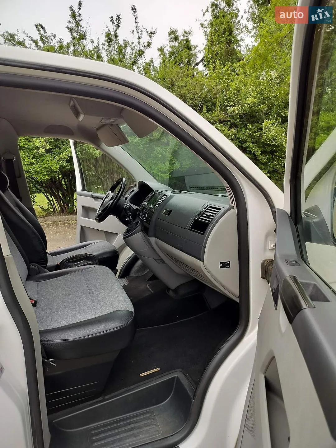 2011 Volkswagen Transporter - мініатюра 14