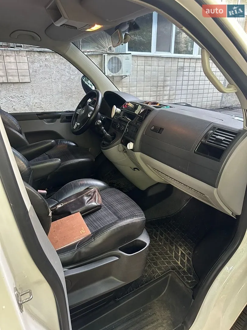 2011 Volkswagen Transporter - мініатюра 9
