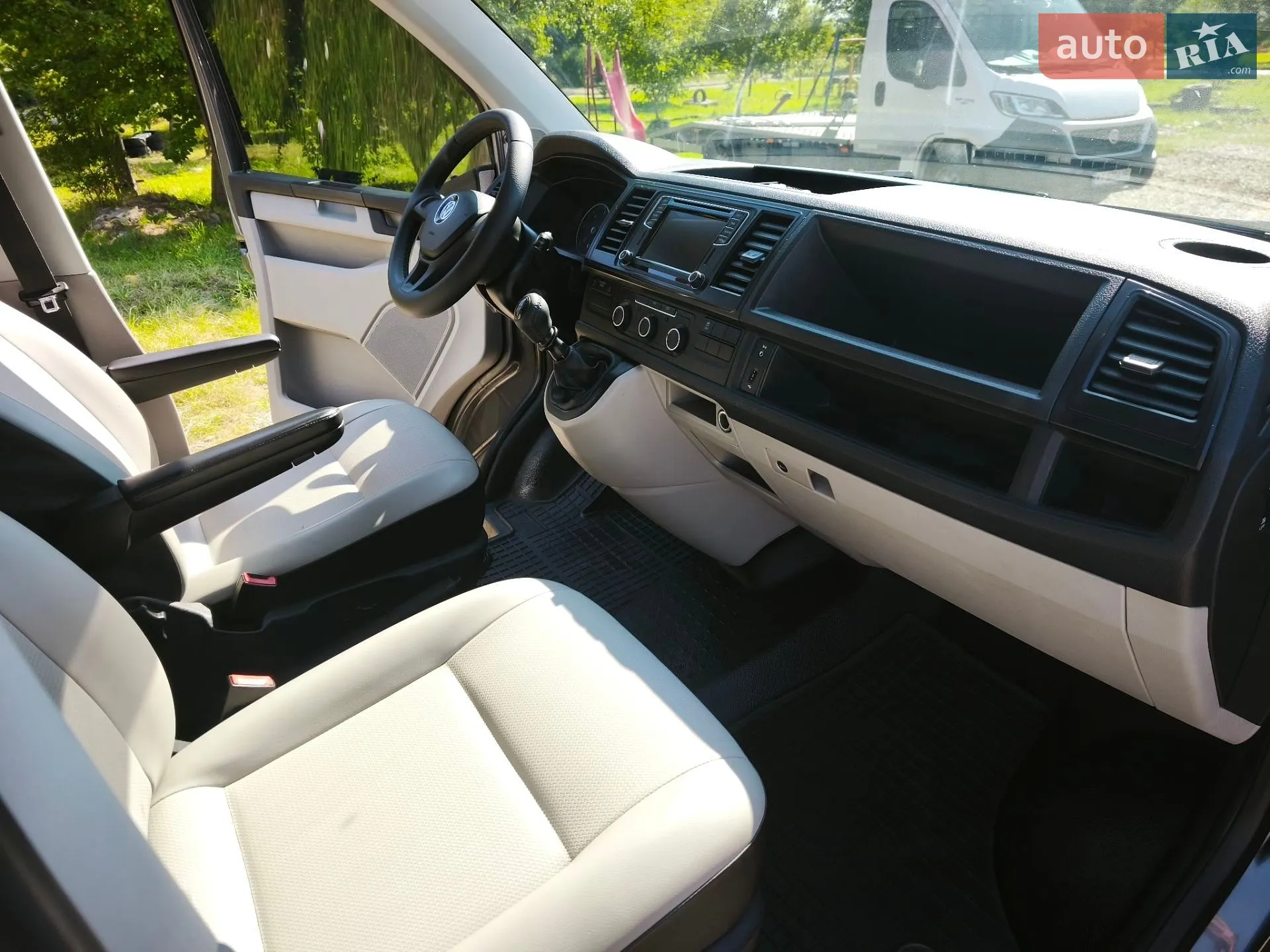 2016 Volkswagen Transporter - мініатюра 24