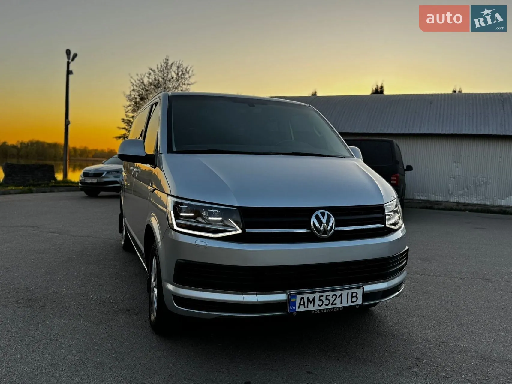 2019 Volkswagen Transporter - фото 1