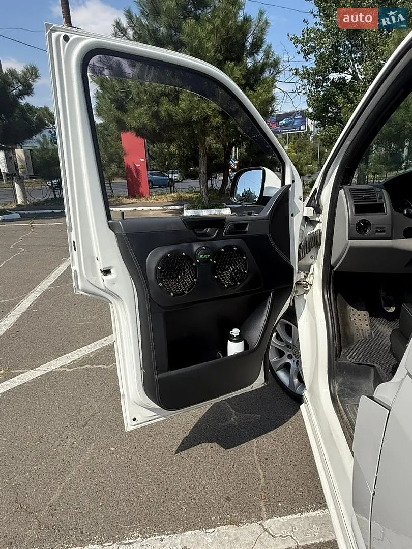 2010 Volkswagen Transporter - мініатюра 18