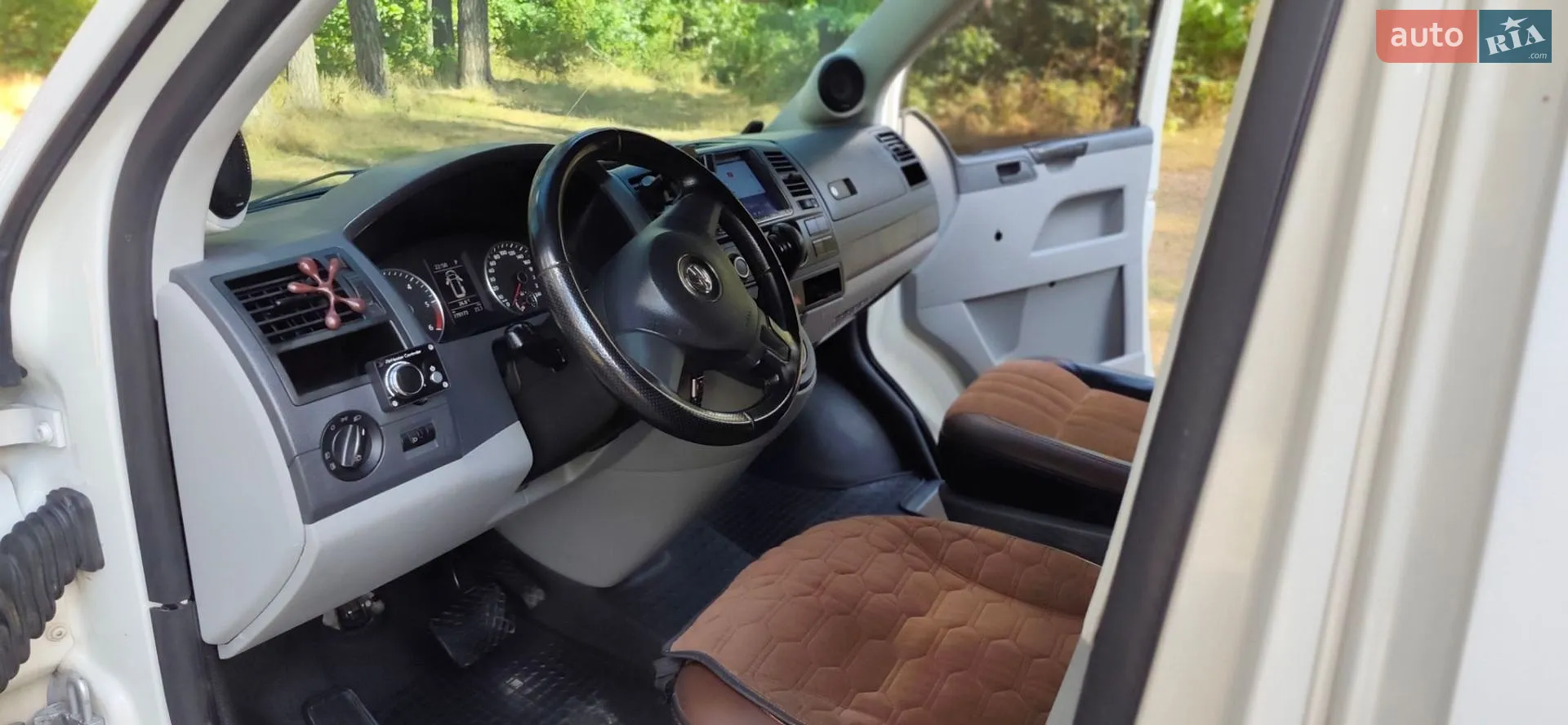 2011 Volkswagen Transporter - мініатюра 31