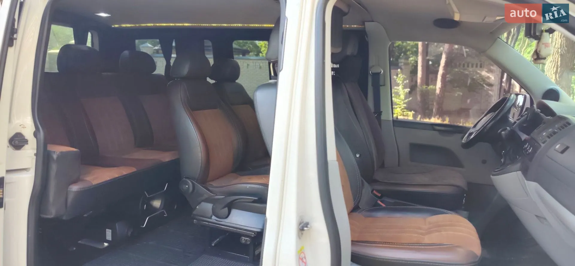 2011 Volkswagen Transporter - мініатюра 48