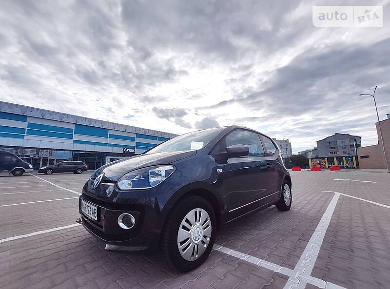 Хетчбек Volkswagen Up 2013 в Києві