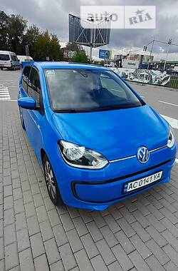 Хетчбек Volkswagen Up 2014 в Ковелі