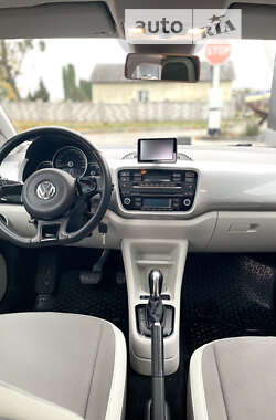 Хэтчбек Volkswagen Up 2014 в 