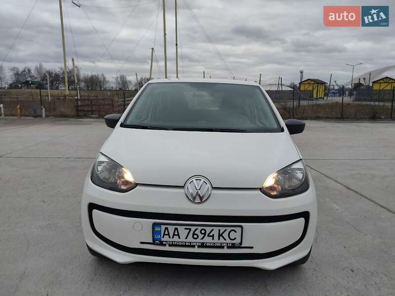 Хэтчбек Volkswagen Up 2015 в Киеве