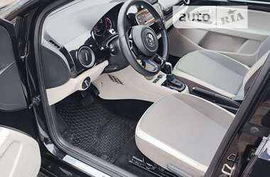 Хэтчбек Volkswagen Up 2014 в 