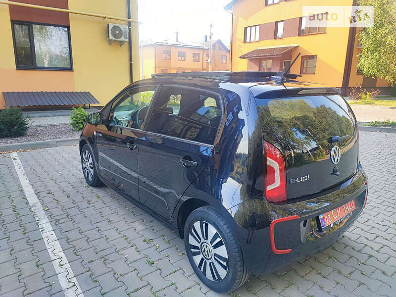 Хэтчбек Volkswagen Up 2014 в Луцке