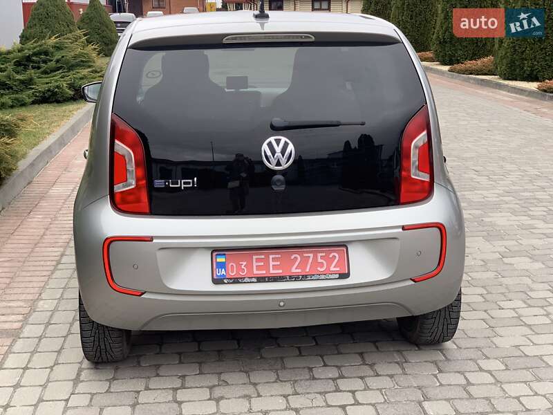 Хетчбек Volkswagen Up 2013 в Городку