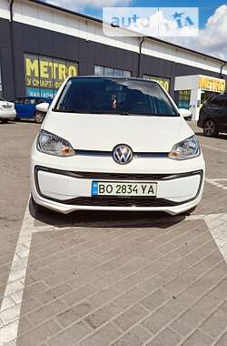 Хетчбек Volkswagen Up 2016 в Тернополі