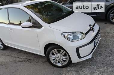 Хетчбек Volkswagen Up 2016 в Львові