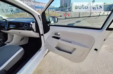 Volkswagen Up 2015