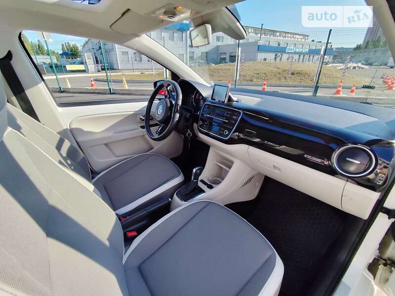 Хэтчбек Volkswagen Up 2014 в Киеве фото 35 Хэтчбек Volkswagen Up 2014 в Киеве