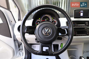 Хэтчбек Volkswagen Up 2014 в Дрогобыче