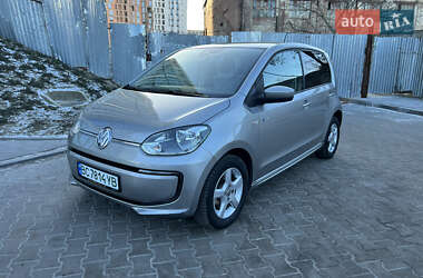 Хетчбек Volkswagen Up 2015 в Львові