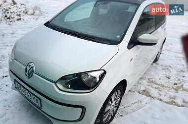 Хетчбек Volkswagen Up 2014 в Харкові