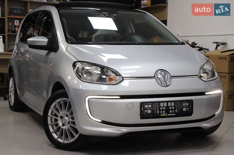Хэтчбек Volkswagen Up 2014 в Дрогобыче