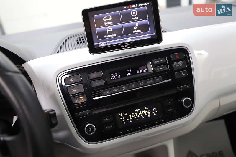 Хэтчбек Volkswagen Up 2014 в Дрогобыче
