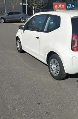Хетчбек Volkswagen Up 2012 в 
